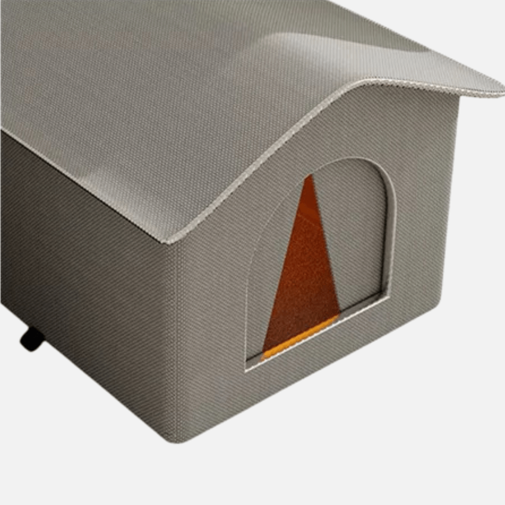 Waterproof Outdoor Cat House for Winter – Insulated and Spacious Shelter 5
