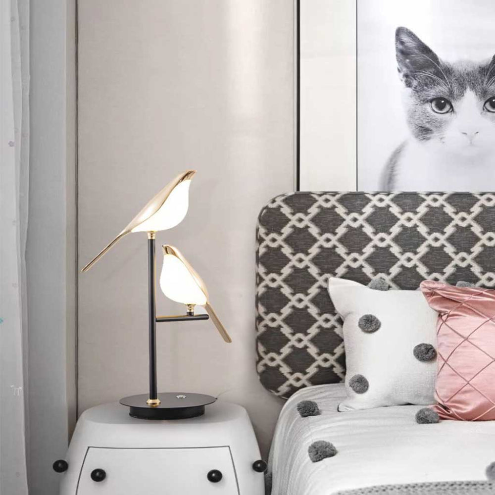 Modern Bird-Inspired Table Lamp with Dimmable LED – Elegant Black and Gold Design 5