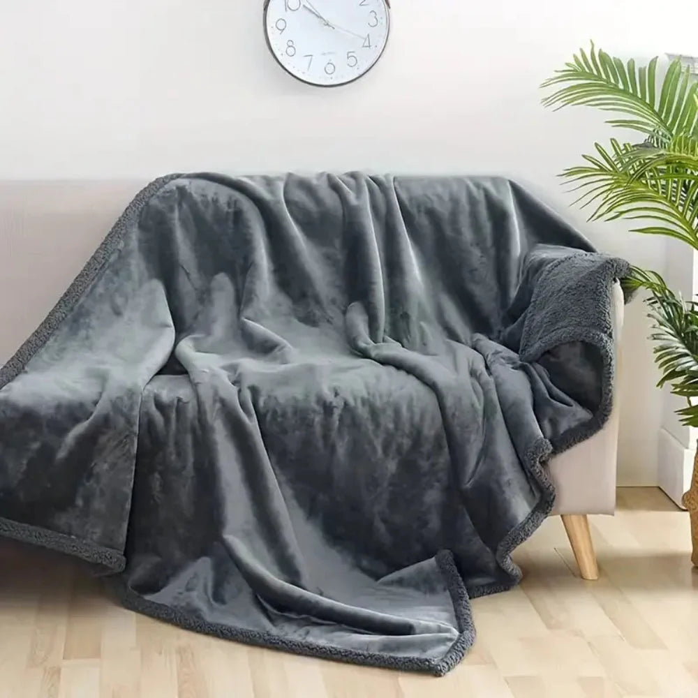 Waterproof Fleece Blanket for Couples – Portable and Cozy Outdoor Blanket 5