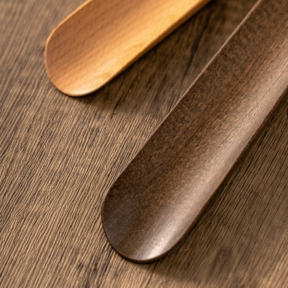 Long Handled Wooden Shoe Horn with Magnetic Tip – 50cm Beechwood Design for Easy Shoe Access 2
