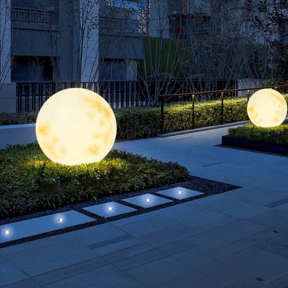 Solar Garden Moon Lamp – Eco-Friendly Outdoor Lighting with Warm Glow 3