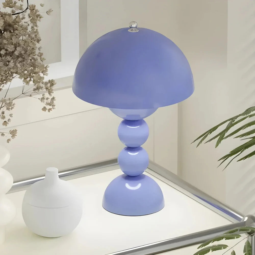 Scandinavian Table Lamp with Gold Accents – Minimalist Design for Home and Office 4