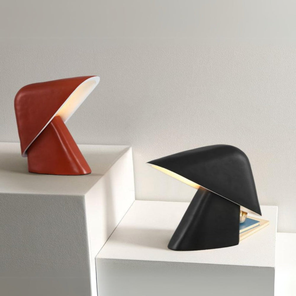 Sculptural LED Table Lamp with Asymmetrical Design – Modern Minimalist Lighting 4
