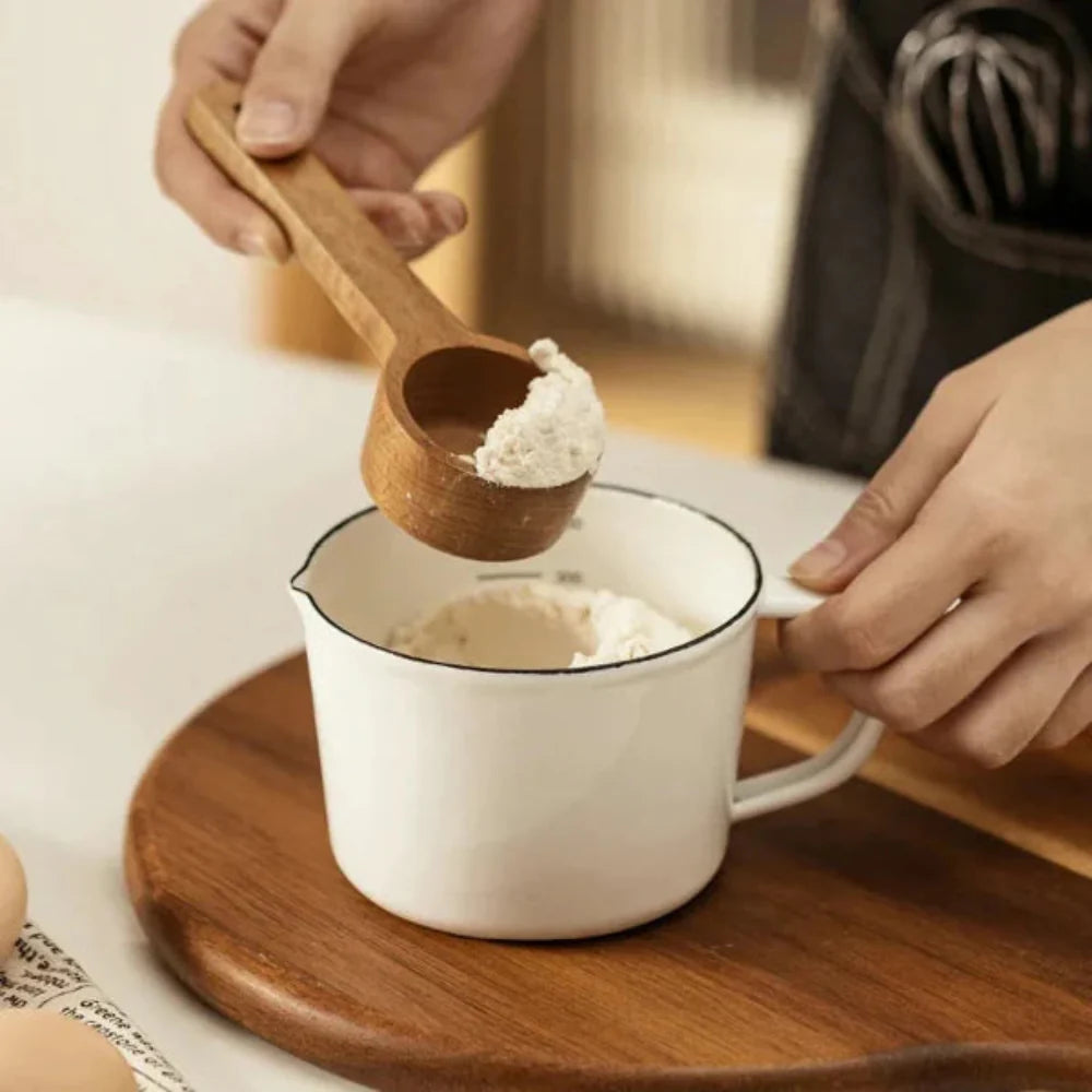 RetroPour – Enamel Measuring Jug