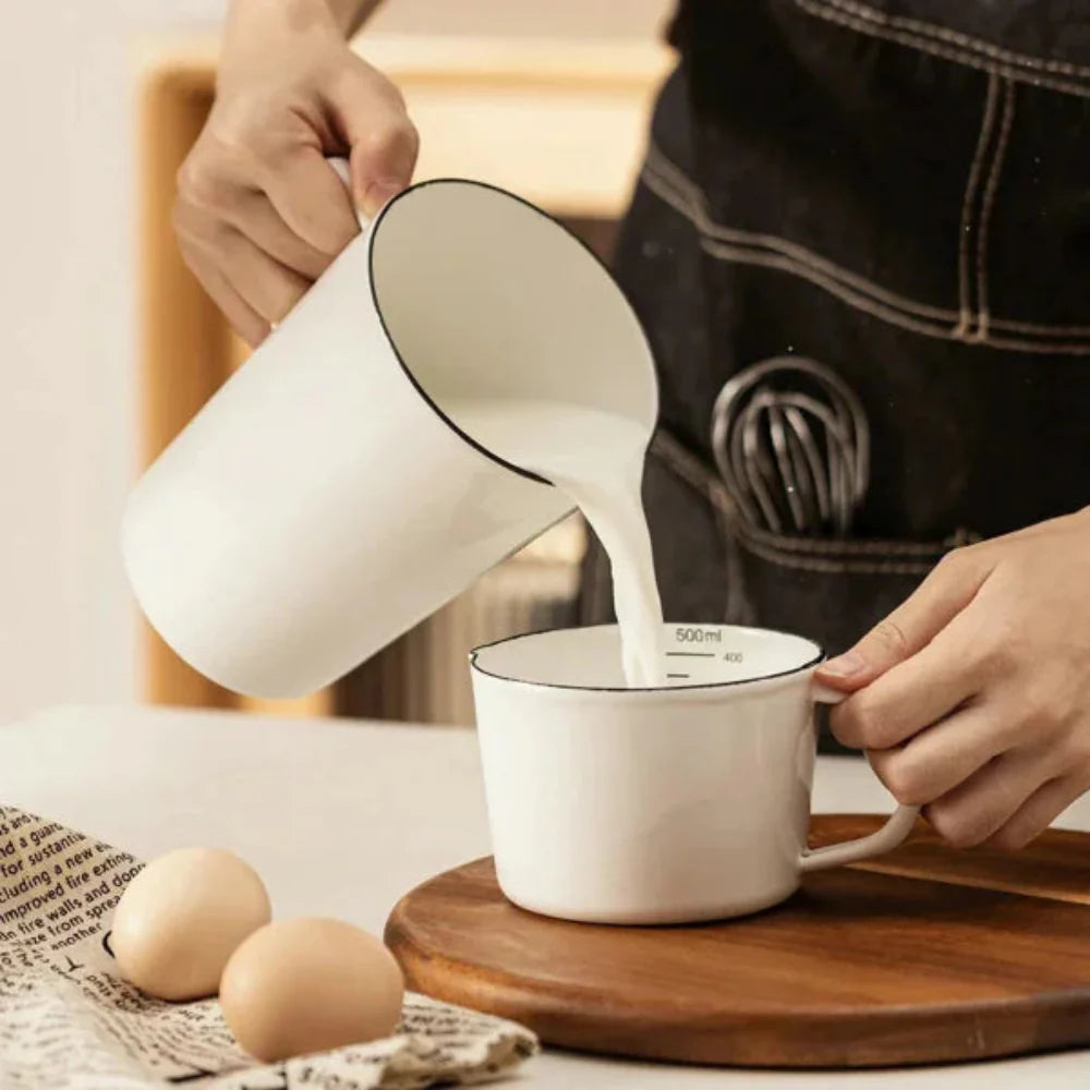 RetroPour – Enamel Measuring Jug