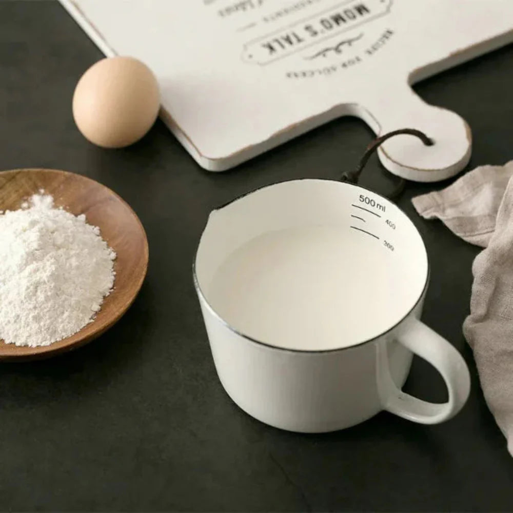 RetroPour – Enamel Measuring Jug