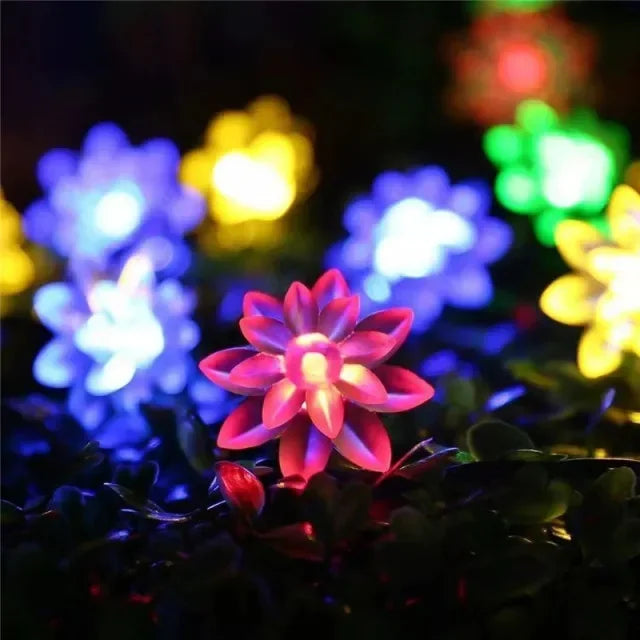 SoloraGlow - Marokkanische Solarleuchte mit 8 Beleuchtungsmodi