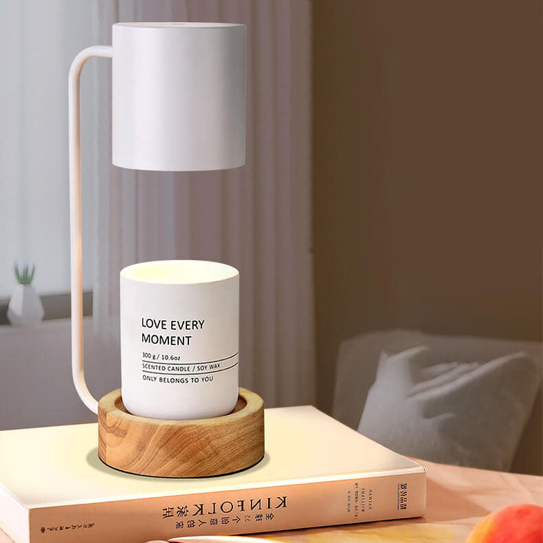 Yunari - Minimalistische Tischlampe aus schmelzendem Wachs