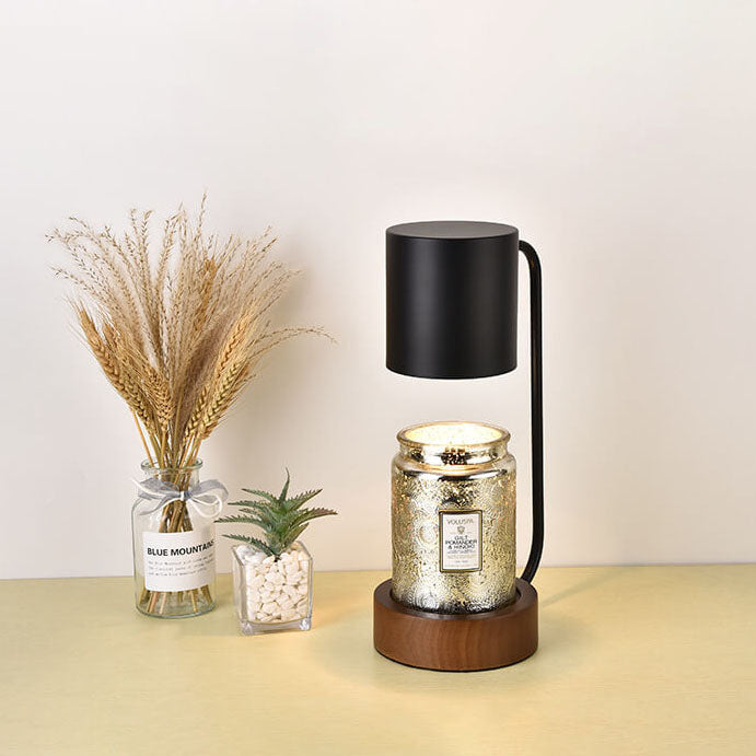 Yunari - Minimalistische Tischlampe aus schmelzendem Wachs