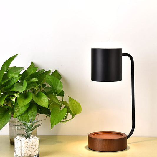 Yunari - Minimalistische Tischlampe aus schmelzendem Wachs