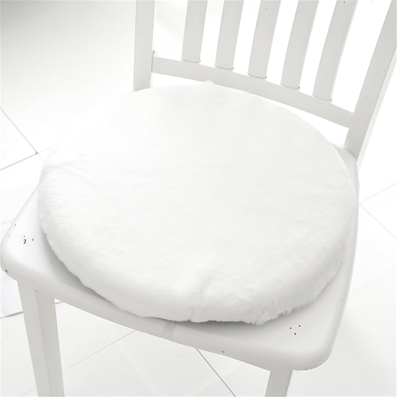 Round Rabbit Fur-Style Seat Cushion – 45 cm Plush Comfort for Home, Office, and Car 5