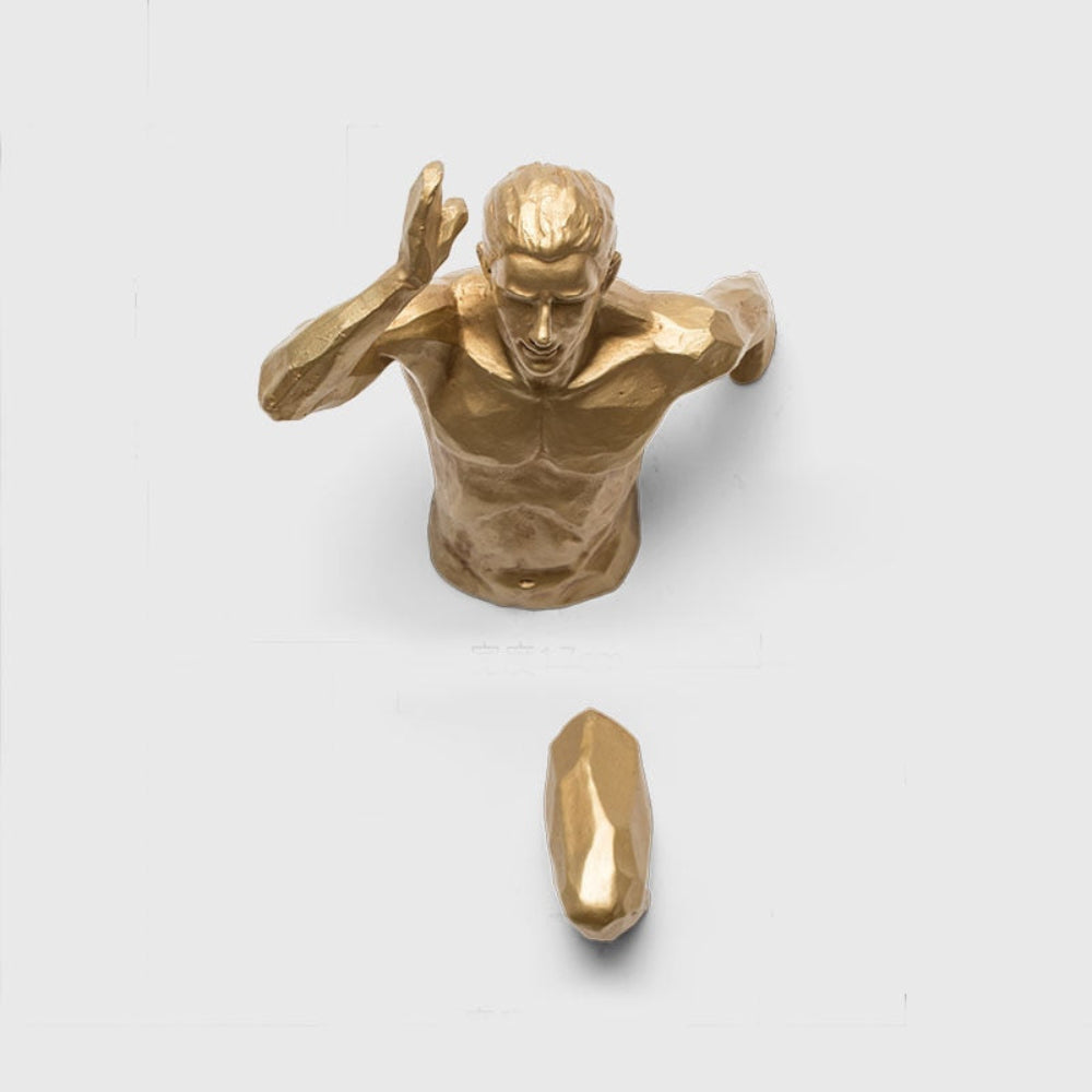 Wall-Mounted Running Man Sculpture – Modern Industrial Art for Dynamic Home Decor 3