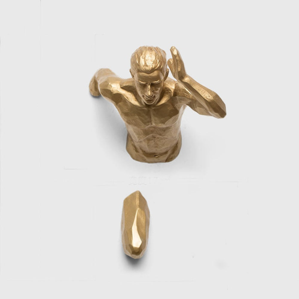 Wall-Mounted Running Man Sculpture – Modern Industrial Art for Dynamic Home Decor 4