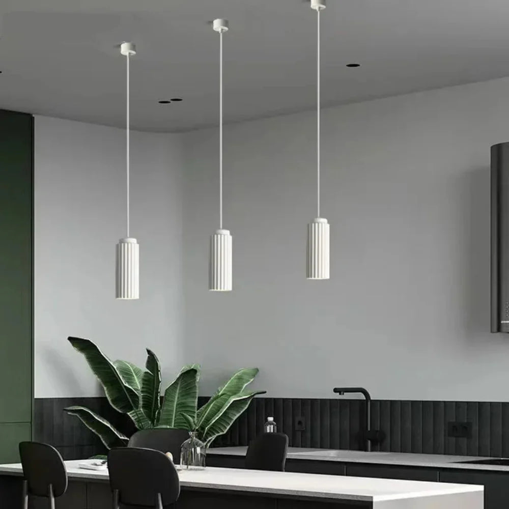 Scandinavian LED Pendant Light – Minimalist Design with Adjustable Height and Energy-Efficient Lighting 3