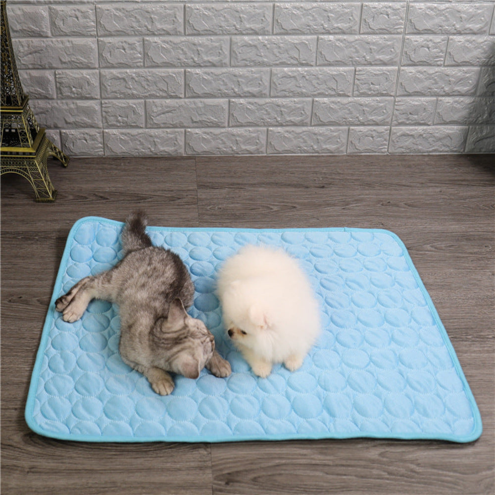 Self-Cooling Pet Pad for Dogs and Cats – Pressure Activated Gel Technology, Portable and Durable 2
