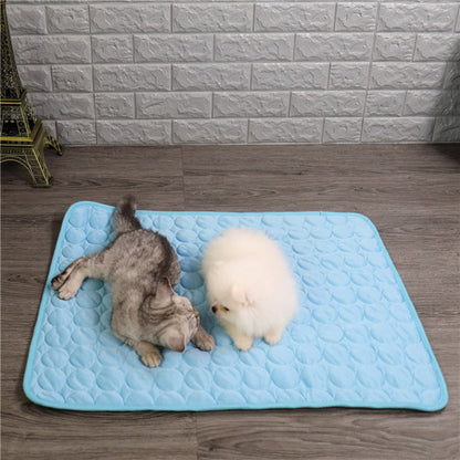 Self-Cooling Pet Pad for Dogs and Cats – Pressure Activated Gel Technology, Portable and Durable 2