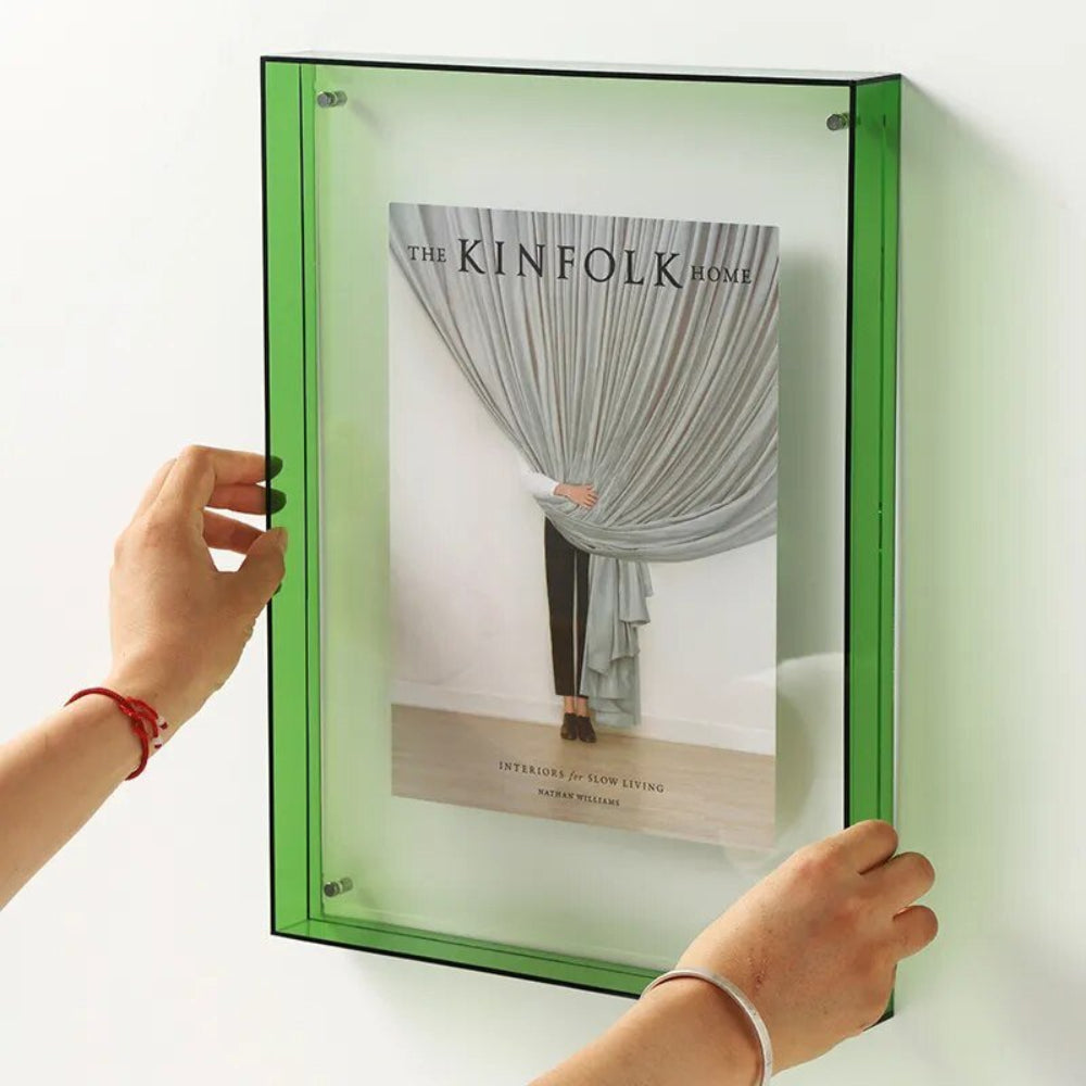 Transparent Acrylic Photo Frame with Colorful Edges – Modern Display for 10x15 cm Photos 3
