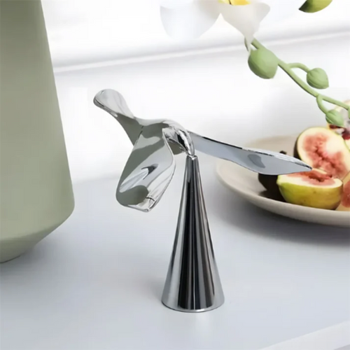 Elegant Bird-Shaped Bottle Opener – Sculptural Metal Corkwing Design for Kitchen and Bar 1