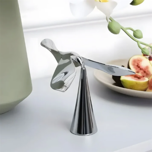 Elegant Bird-Shaped Bottle Opener – Sculptural Metal Corkwing Design for Kitchen and Bar 1