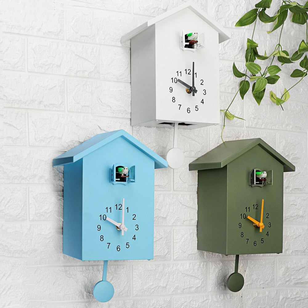 Modern Cuckoo Clock with Traditional Charm – Quartz Movement and Minimalist Design 4