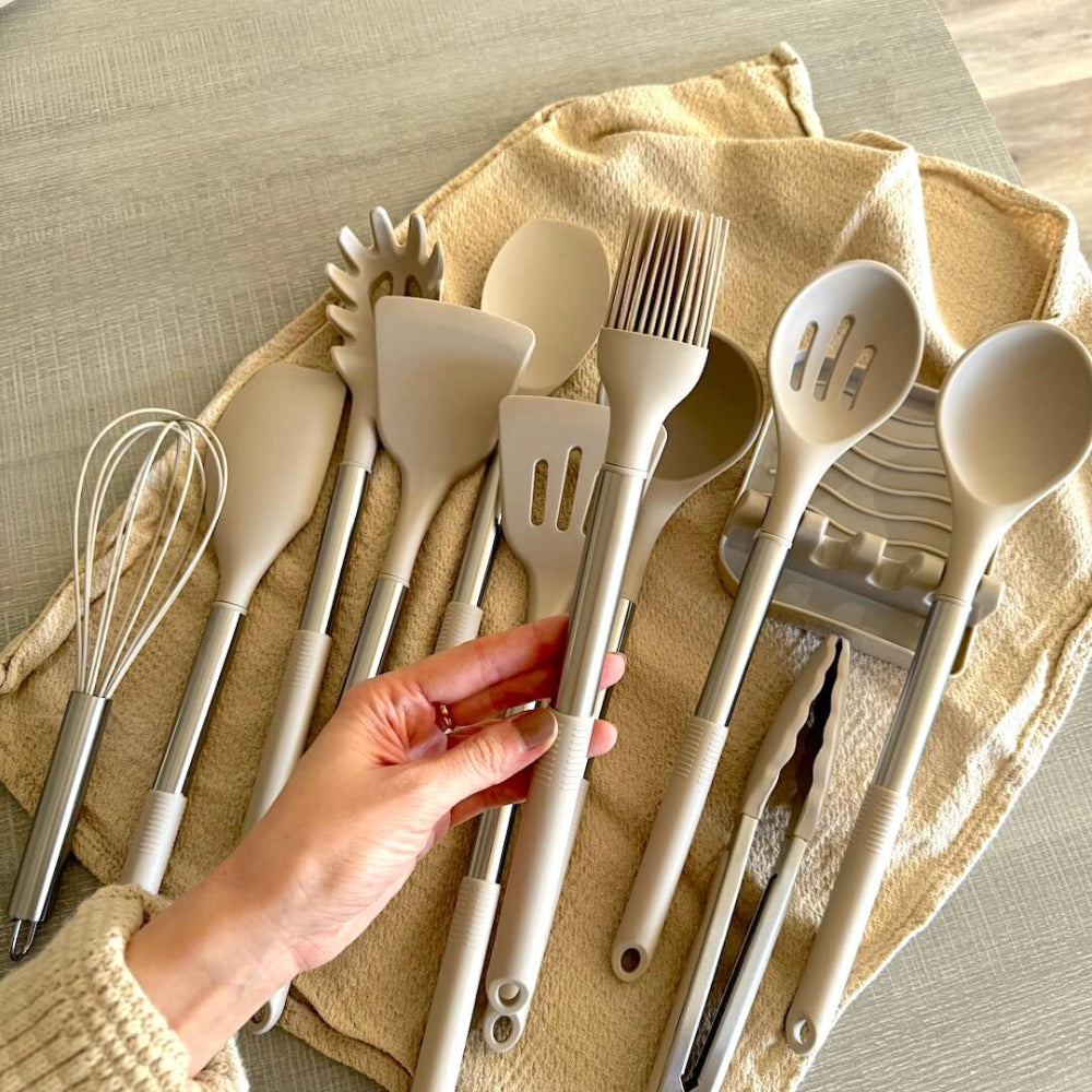 12-Piece Silicone Kitchen Utensil Set with Holder – Heat Resistant and Dishwasher Safe 4
