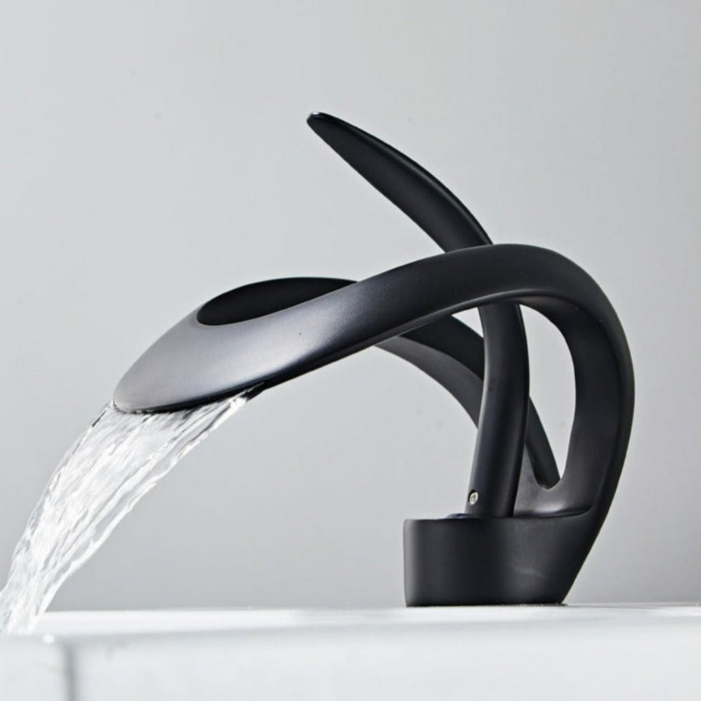 Curvano Modern Bathroom Faucet with Elegant Curve and Chrome Finish 13
