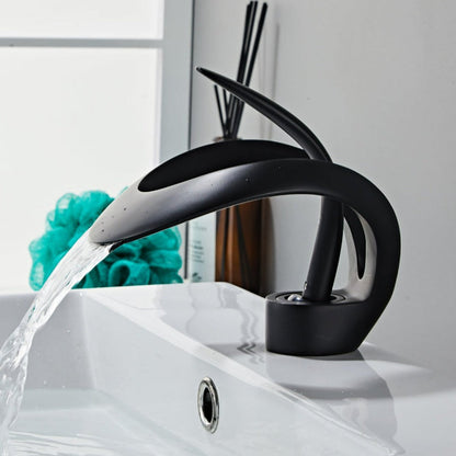 Curvano Modern Bathroom Faucet with Elegant Curve and Chrome Finish 15
