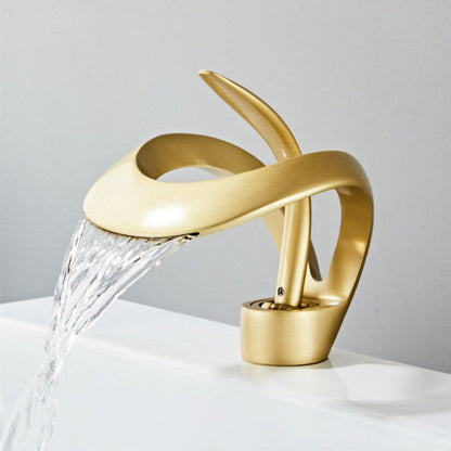 Curvano Modern Bathroom Faucet with Elegant Curve and Chrome Finish 6
