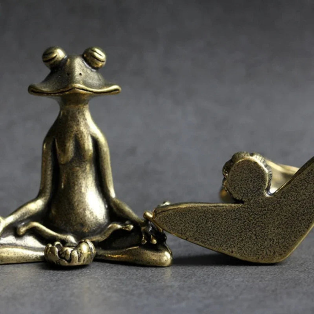 Meditating Frog Incense Holder – Solid Brass Decorative Piece for Mindfulness and Relaxation 2