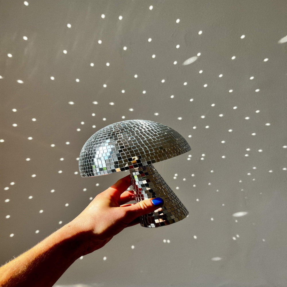 Retro Disco Ball Mushroom Lamp – Reflective Tiles for Fun Indoor Decor, Perfect for Living Room, Bedroom, and Parties, Available in 3 Sizes 6