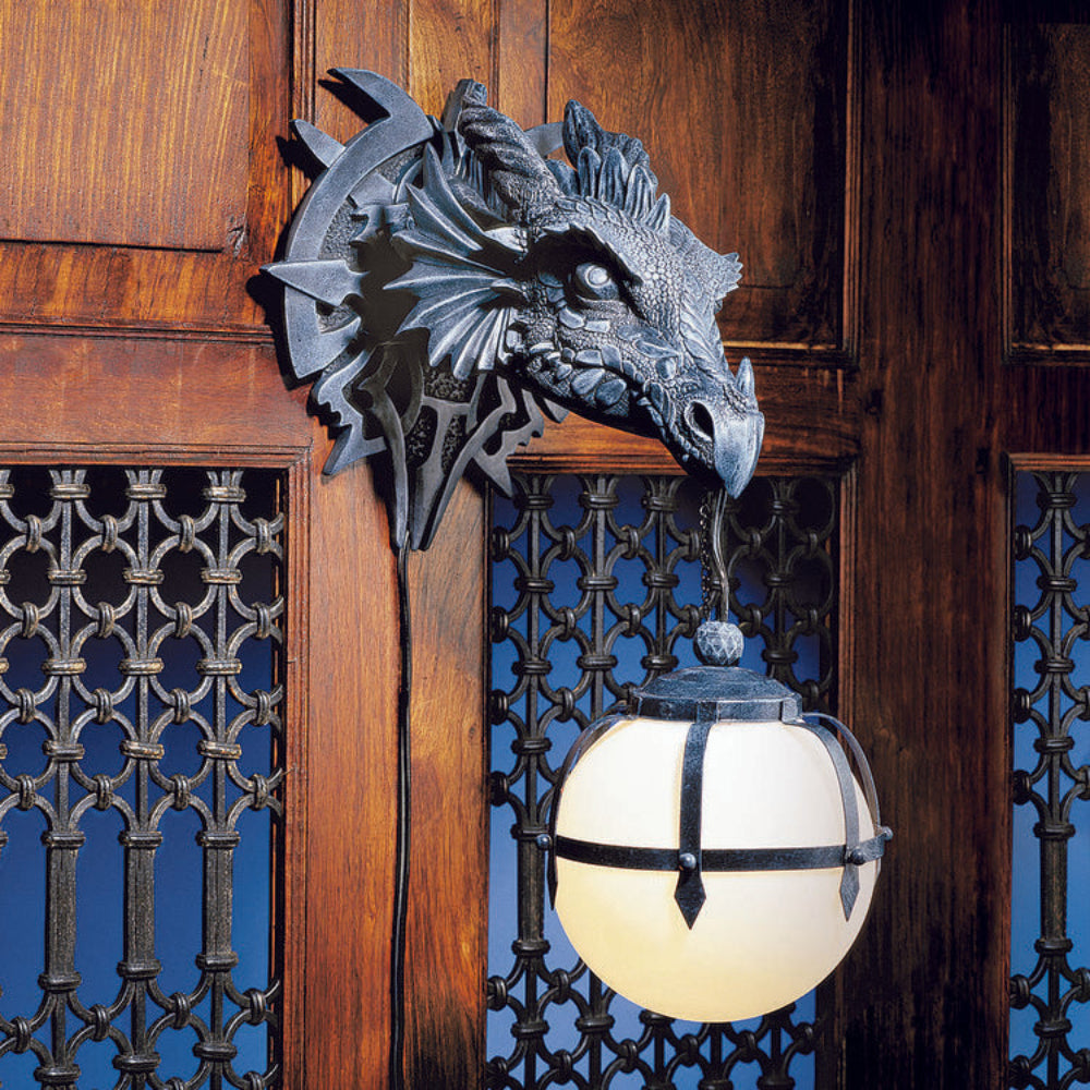 Dragon Head Wall Lamp – Mythical Decor with Detailed Resin Design for Fantasy Lovers 1