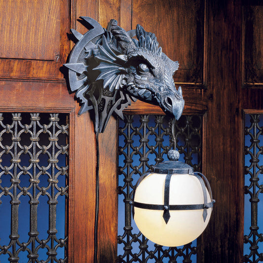 Dragon Head Wall Lamp – Mythical Decor with Detailed Resin Design for Fantasy Lovers 1