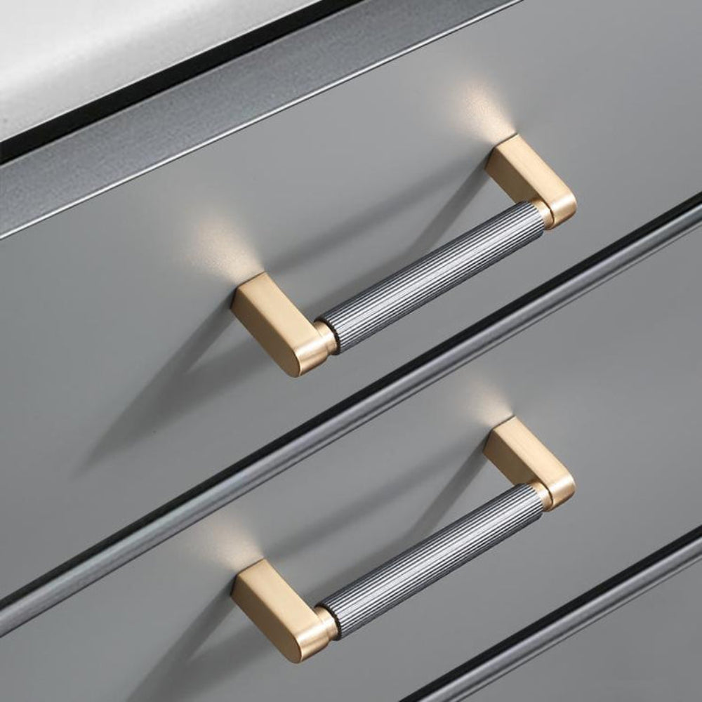 Two-Tone Aluminum Cabinet Handle – Modern Ergonomic Design for Kitchen and Bathroom 13