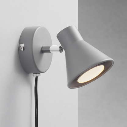 Adjustable Scandinavian Wall Spotlight with Rotatable Head – Compact Design for Task and Accent Lighting 8