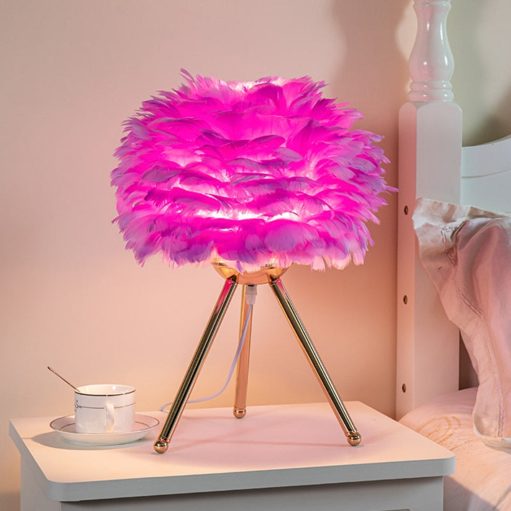 Elegant Ostrich Feather Table Lamp – Romantic Ambient Lighting for Home and Events 1