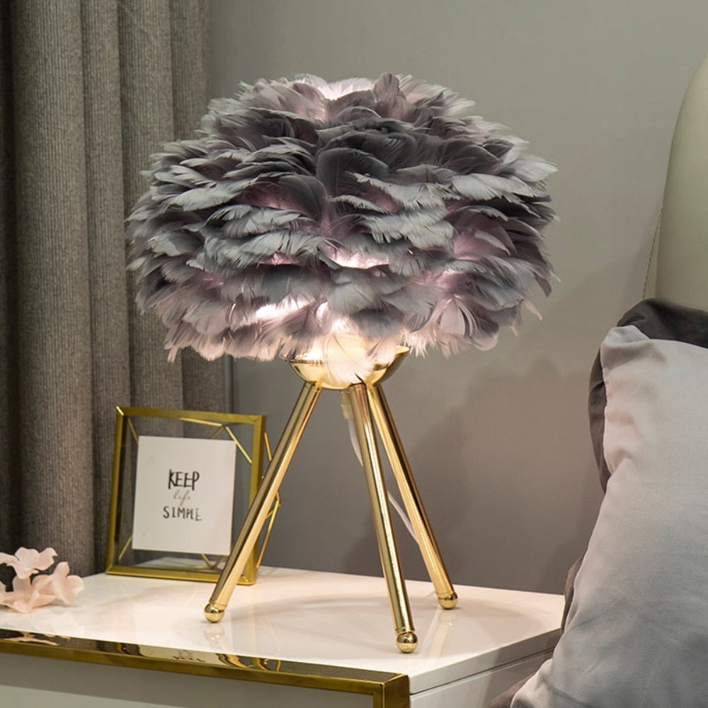 Elegant Ostrich Feather Table Lamp – Romantic Ambient Lighting for Home and Events 4