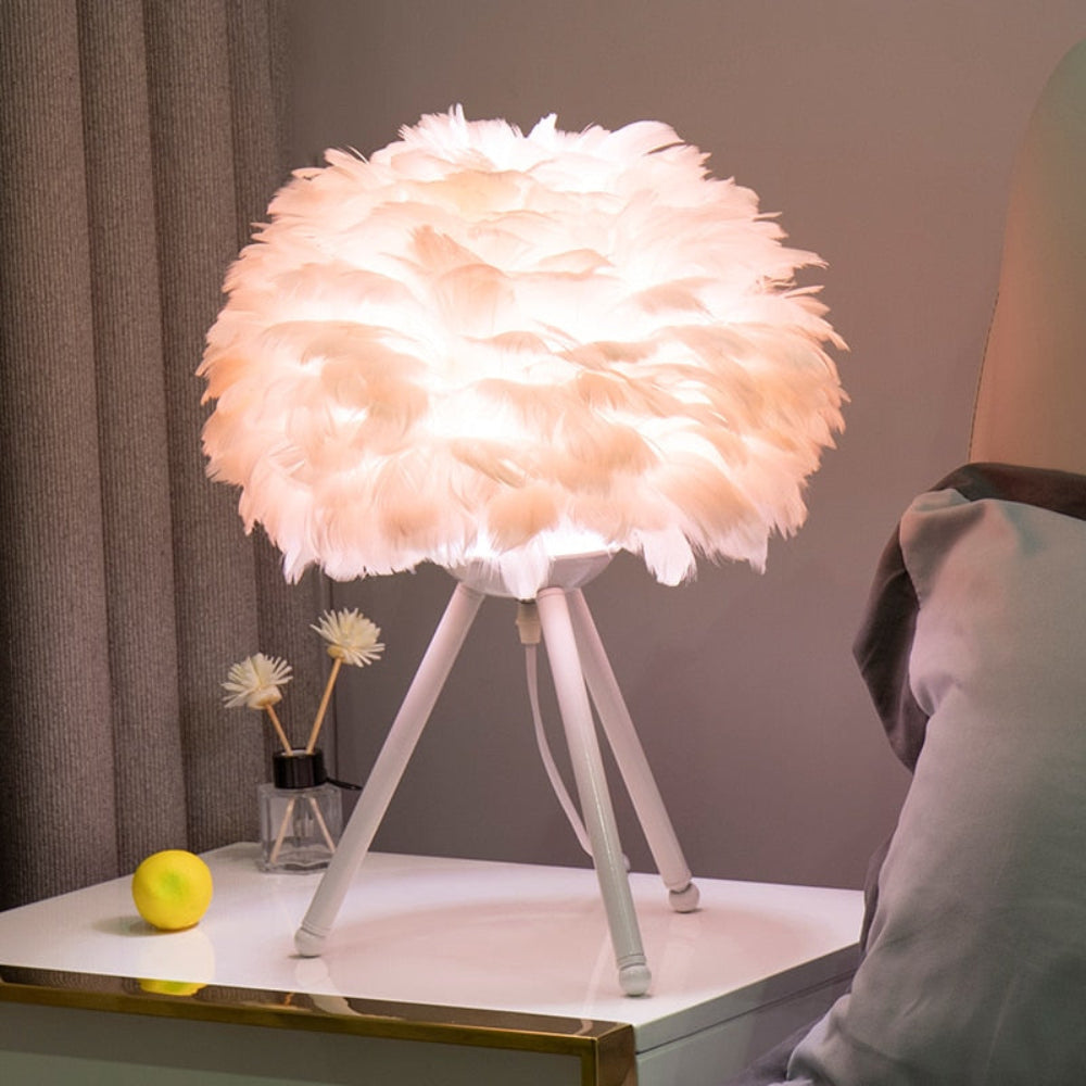 Elegant Ostrich Feather Table Lamp – Romantic Ambient Lighting for Home and Events 5
