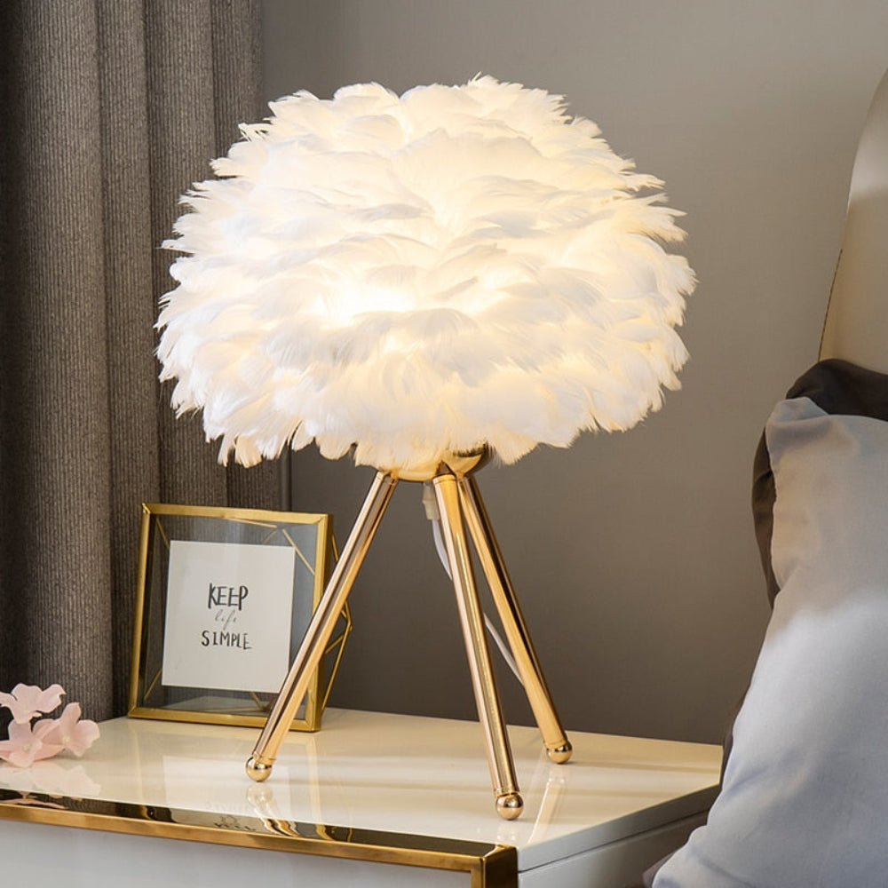 Elegant Ostrich Feather Table Lamp – Romantic Ambient Lighting for Home and Events 6