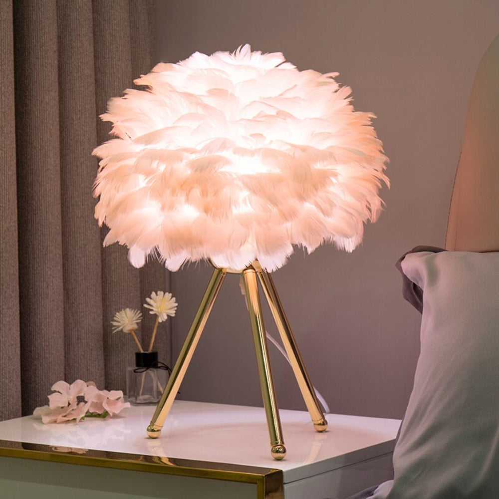Elegant Ostrich Feather Table Lamp – Romantic Ambient Lighting for Home and Events 8