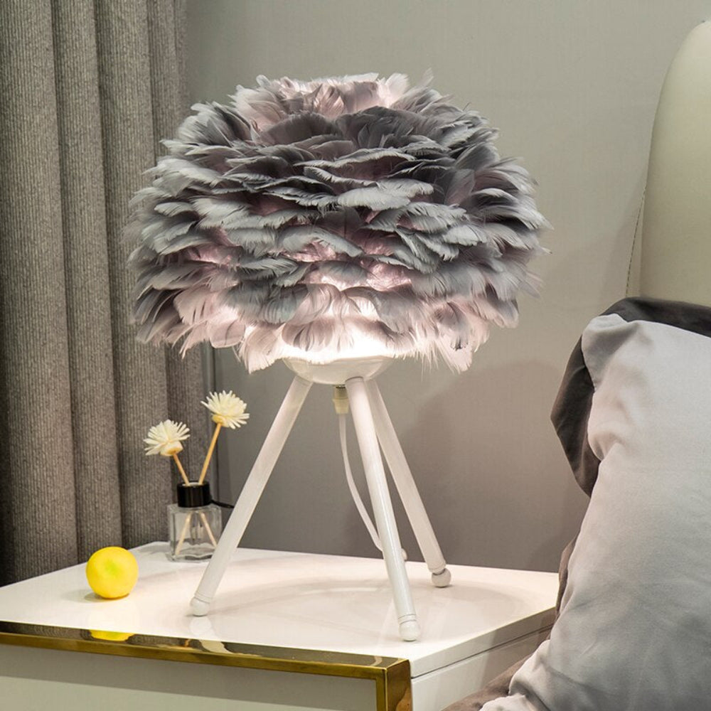 Elegant Ostrich Feather Table Lamp – Romantic Ambient Lighting for Home and Events 2