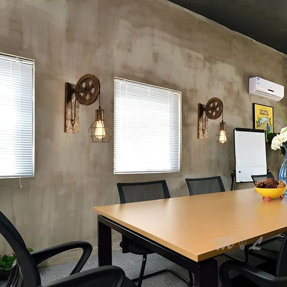 Vintage-Style LED Wall Light with Metal and Glass Design – Industrial Charm for Home Decor 8