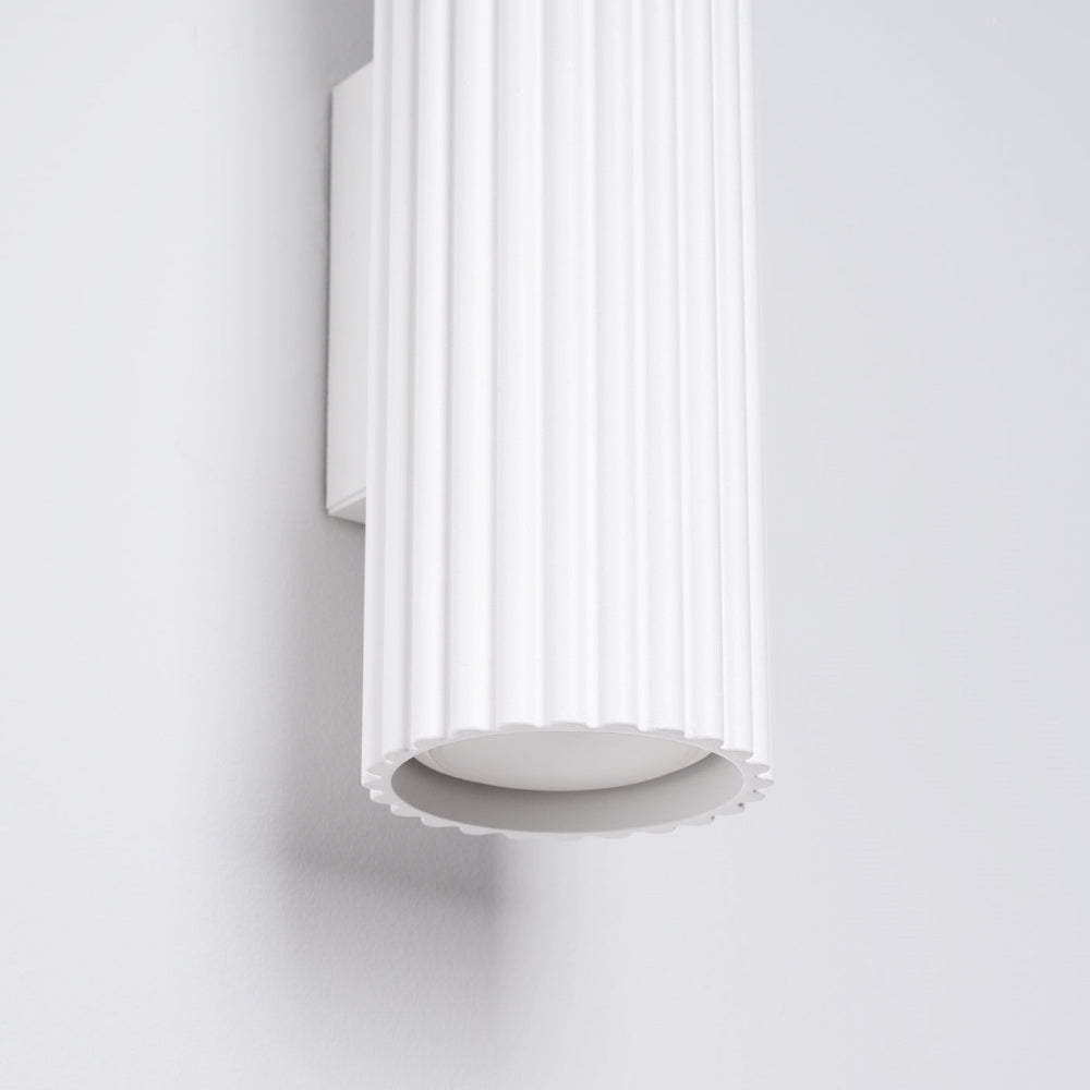 Modern White Wall Light Sconce with Adjustable GU10 Fixtures – Minimalist Design for Any Room, Ideal for Living Room and Hallway 4
