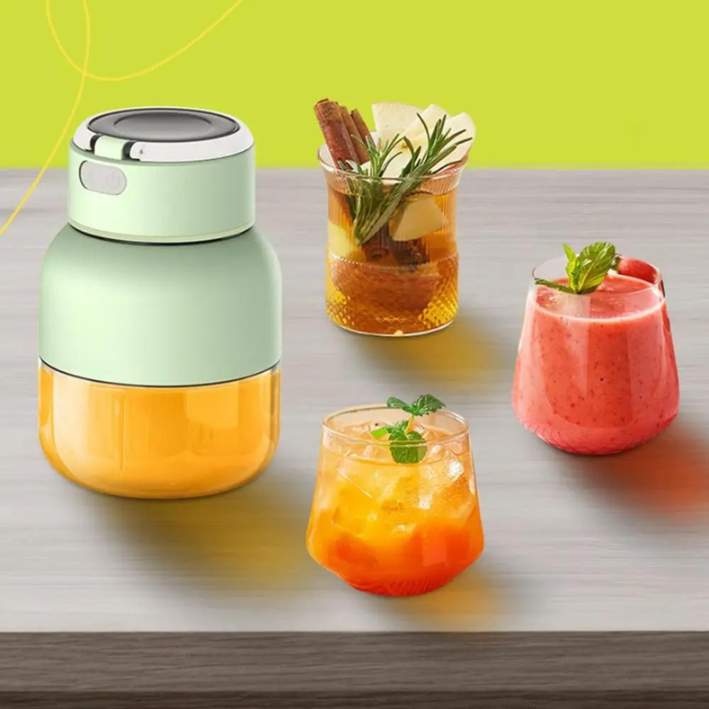 Portable Wireless Juicer and Smoothie Maker – Compact USB Rechargeable Blender for On-the-Go Refreshments 3