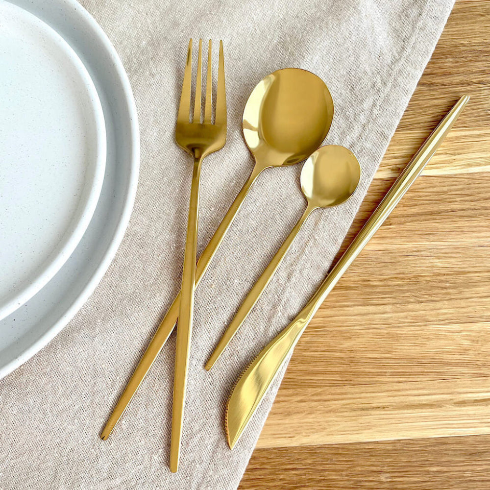 Minimalist Gold Flatware Set – 24-Piece Stainless Steel Cutlery for Elegant Dining 1