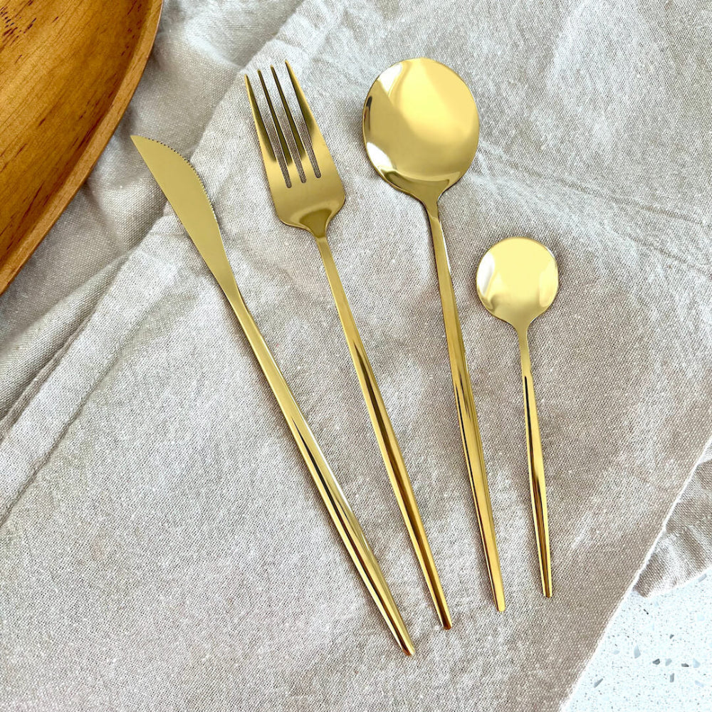 Minimalist Gold Flatware Set – 24-Piece Stainless Steel Cutlery for Elegant Dining 5