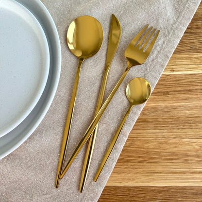 Minimalist Gold Flatware Set – 24-Piece Stainless Steel Cutlery for Elegant Dining 6