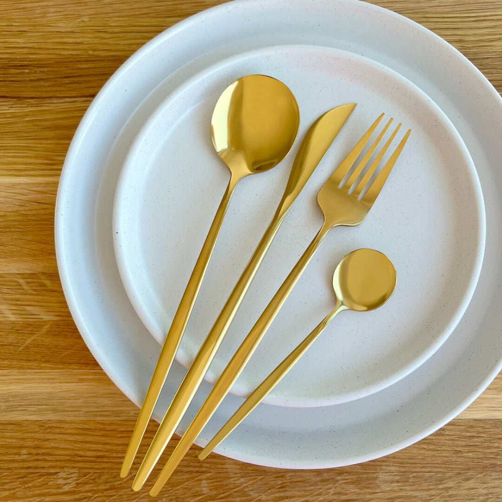 Minimalist Gold Flatware Set – 24-Piece Stainless Steel Cutlery for Elegant Dining 9