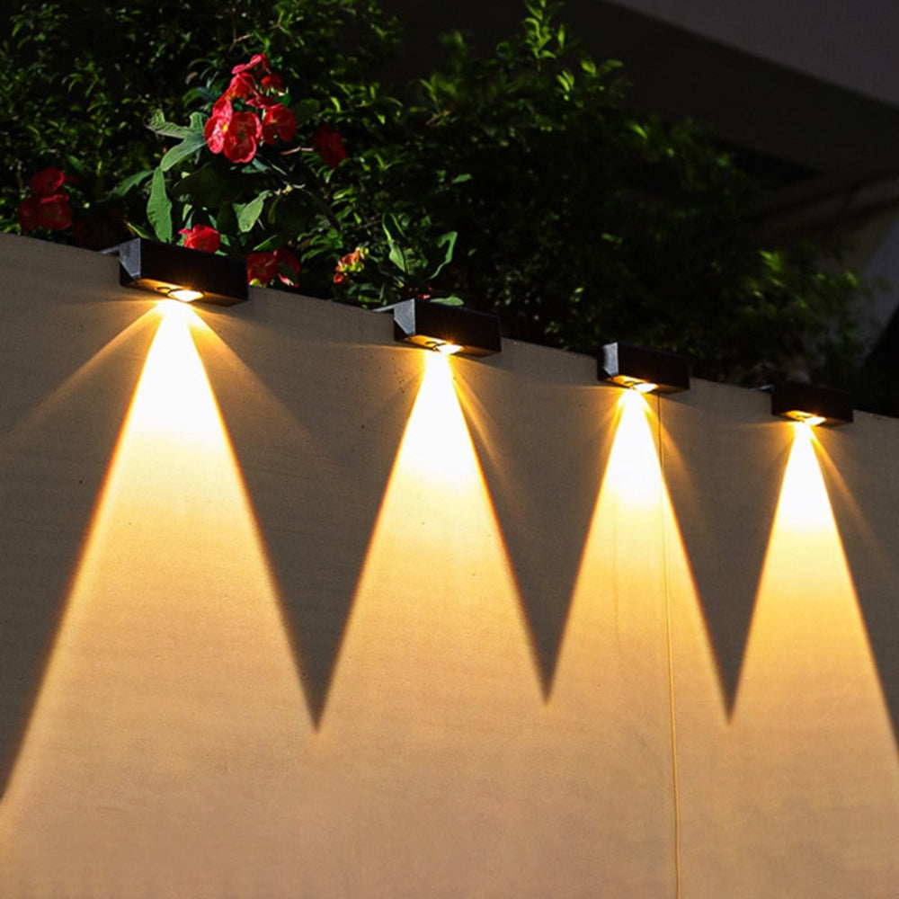Durable Solar Garden Light with IP65 Waterproof Rating – LED Outdoor Pathway Lighting 1
