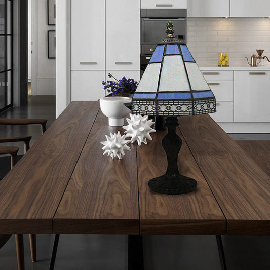 Sculptural LED Table Lamp with Organic Design – Warm Light for Ambiance and Relaxation 1