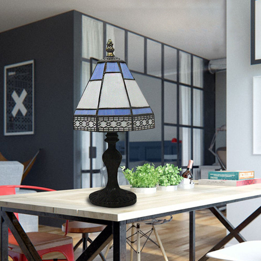 Sculptural LED Table Lamp with Organic Design – Warm Light for Ambiance and Relaxation 4